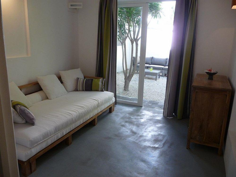 גראנדה באיה Esprit Libre Restaurant & Guest House מראה חיצוני תמונה