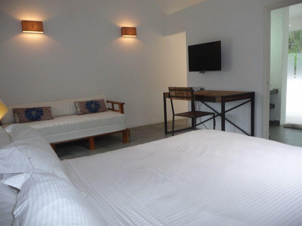 גראנדה באיה Esprit Libre Restaurant & Guest House מראה חיצוני תמונה