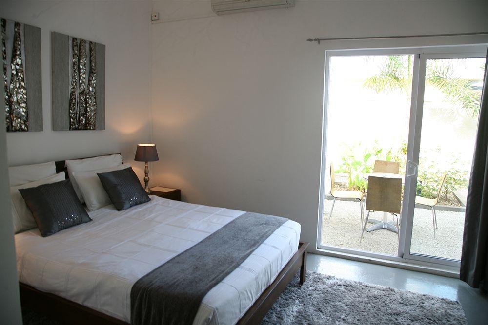גראנדה באיה Esprit Libre Restaurant & Guest House מראה חיצוני תמונה