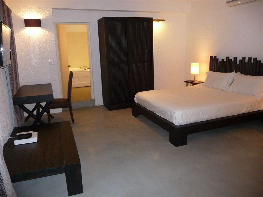 גראנדה באיה Esprit Libre Restaurant & Guest House מראה חיצוני תמונה