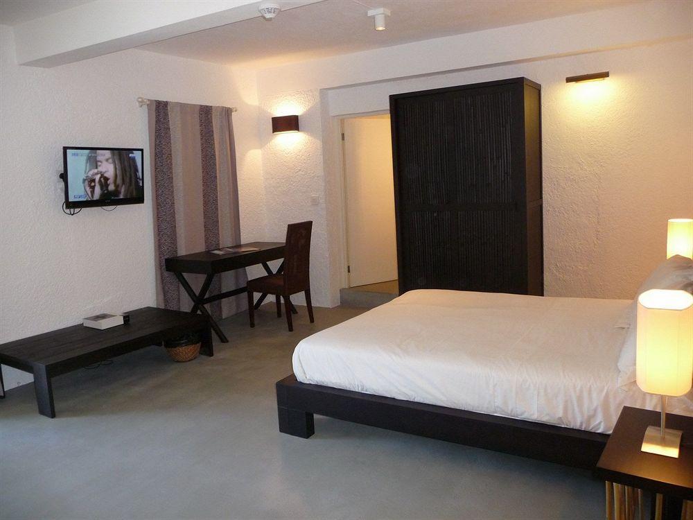 גראנדה באיה Esprit Libre Restaurant & Guest House מראה חיצוני תמונה