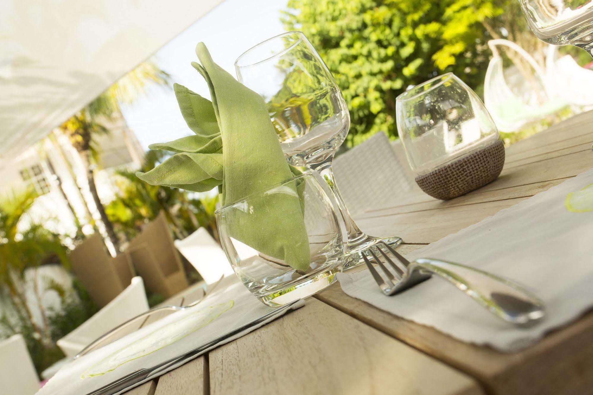 גראנדה באיה Esprit Libre Restaurant & Guest House מראה חיצוני תמונה