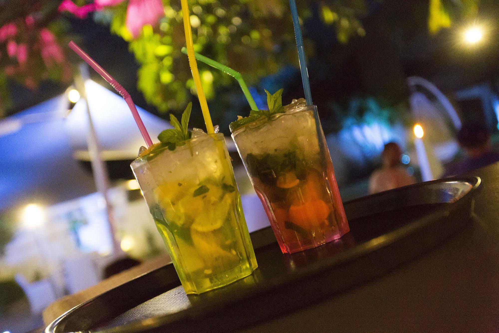 גראנדה באיה Esprit Libre Restaurant & Guest House מראה חיצוני תמונה
