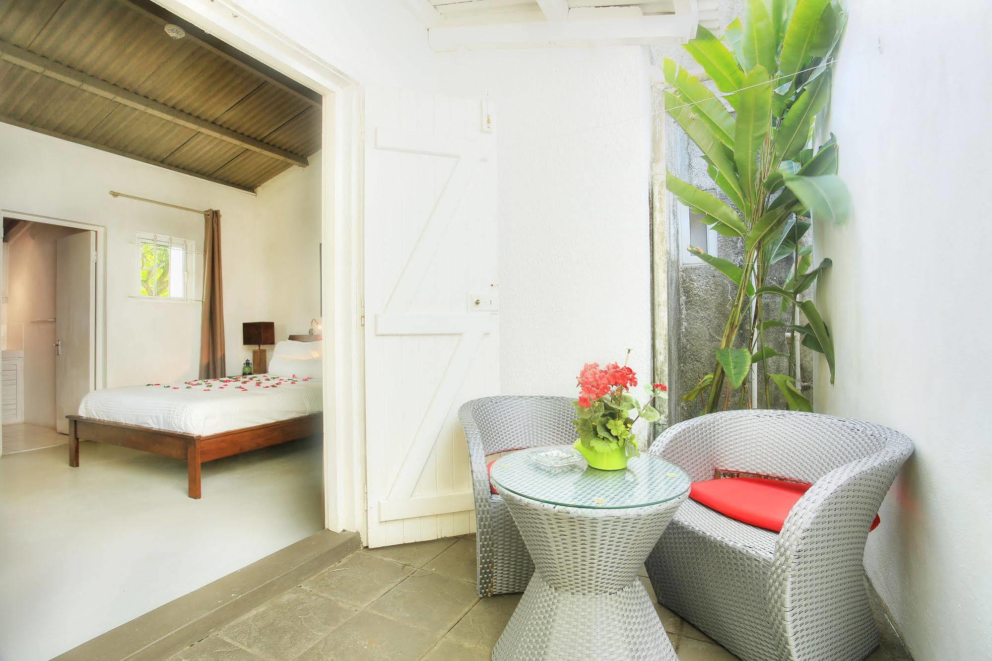 גראנדה באיה Esprit Libre Restaurant & Guest House מראה חיצוני תמונה